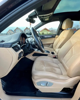 Porsche Macan cena 157800 przebieg: 114000, rok produkcji 2016 z Niemodlin małe 704